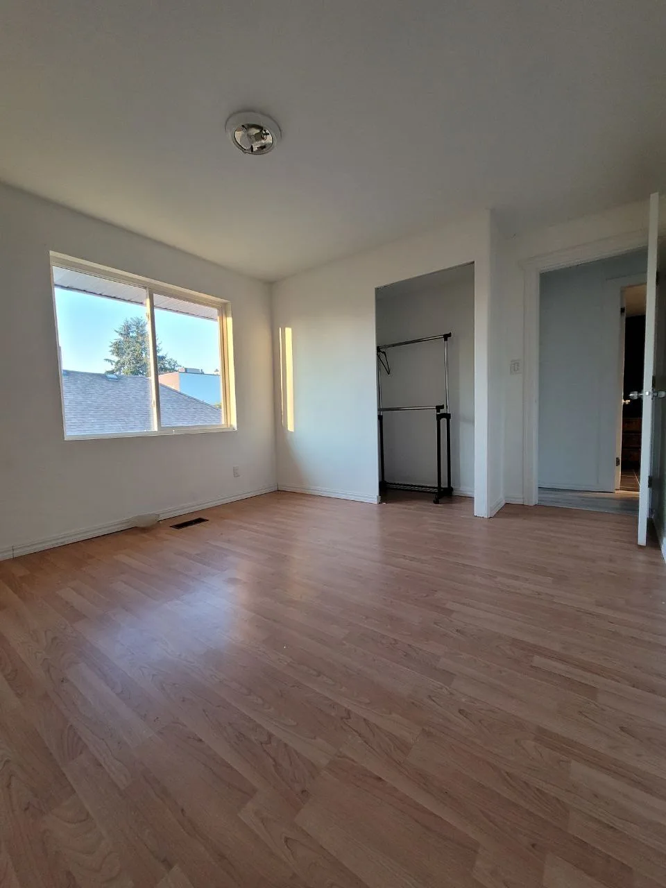 Metro Vancouver Interior: Flooring, Kitchen & Bath, Metro Vancouver