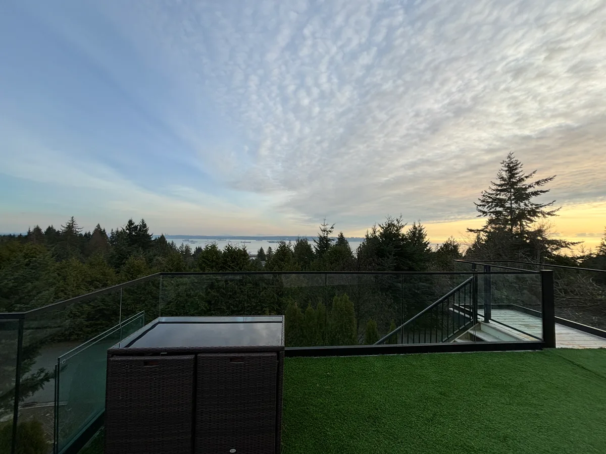 West Vancouver Patio, Pool Deck & Glass Railings, West Vancouver